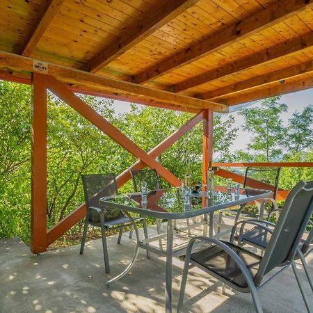 Panorama Apartmanhaz Esztergom Eksteriør billede