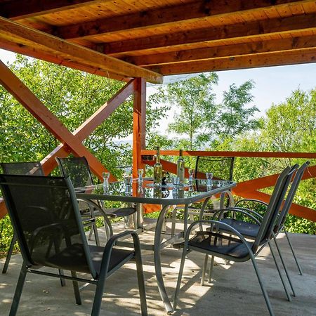 Panorama Apartmanhaz Esztergom Eksteriør billede