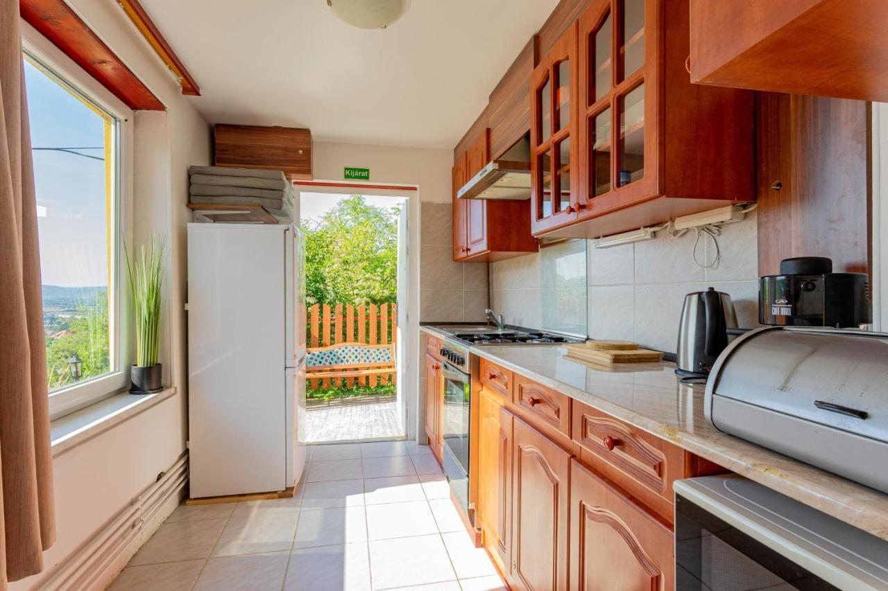 Panorama Apartmanhaz Esztergom Eksteriør billede