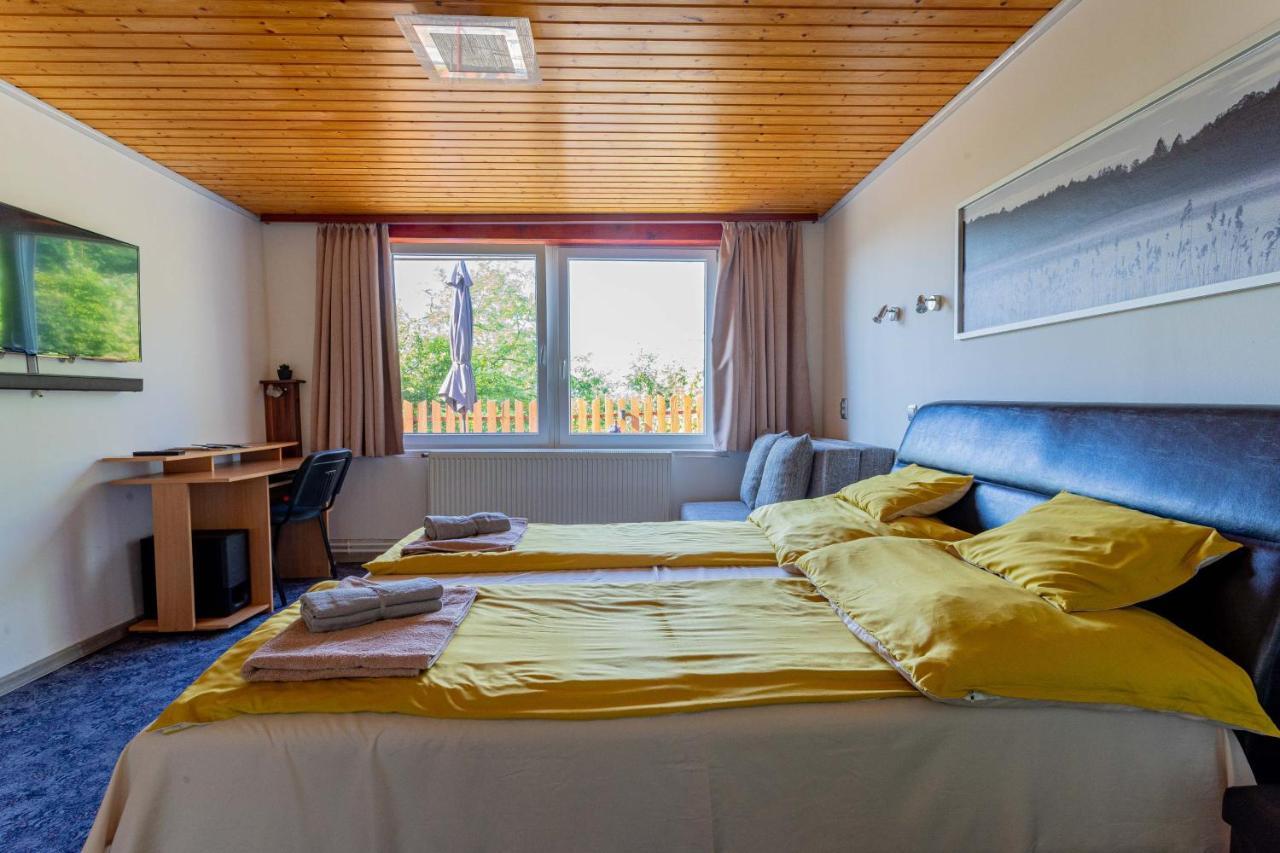 Panorama Apartmanhaz Esztergom Eksteriør billede