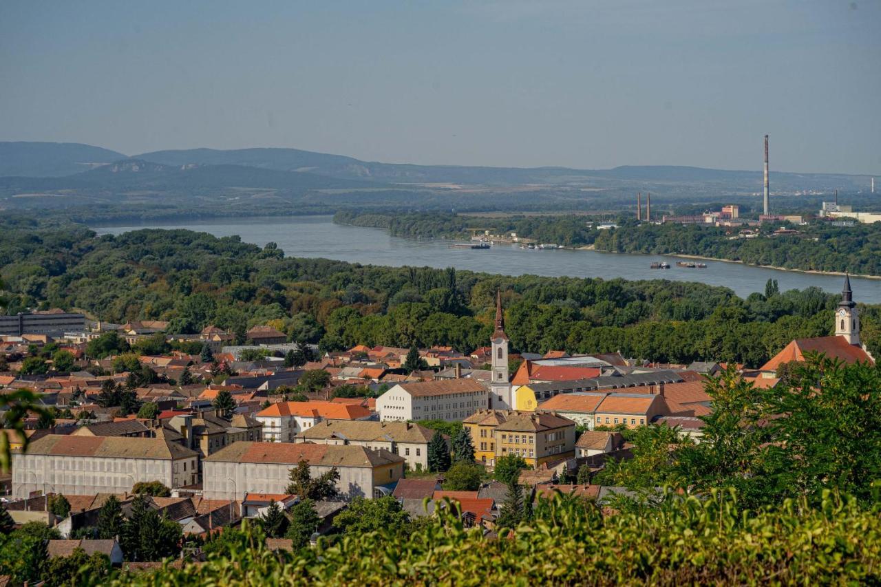 Panorama Apartmanhaz Esztergom Eksteriør billede